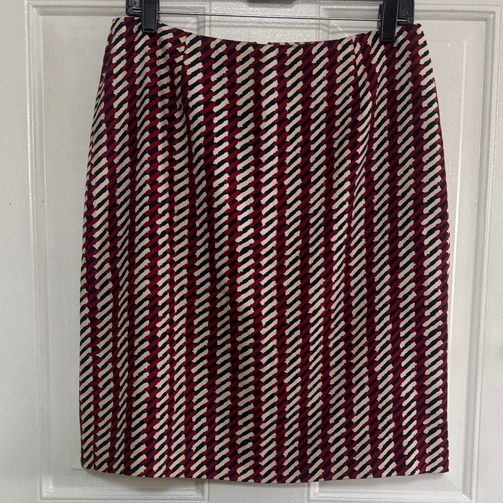 Ann Taylor Red and Navy Patterned Pencil Skirt